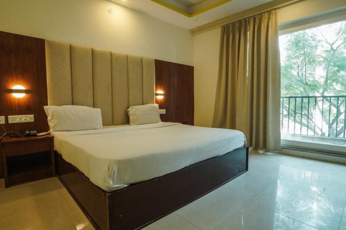 hotel weekend heights