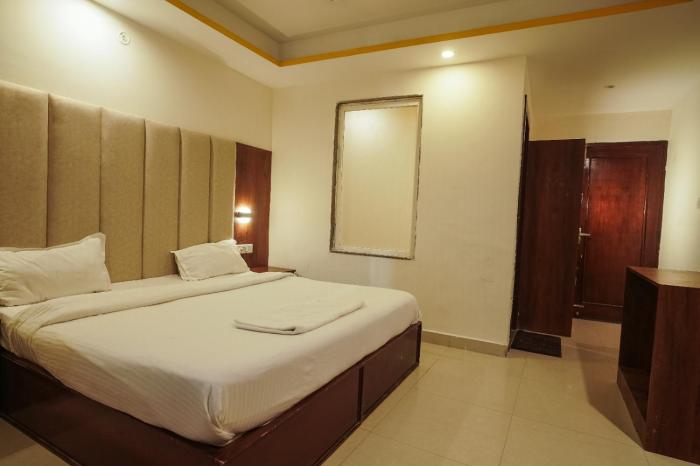 hotel weekend heights