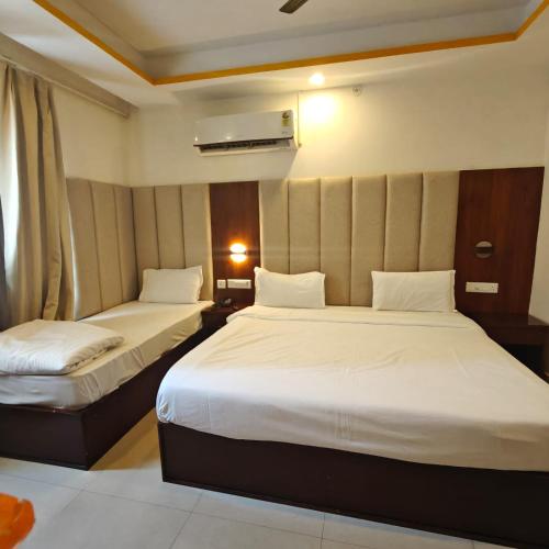 hotel weekend heights