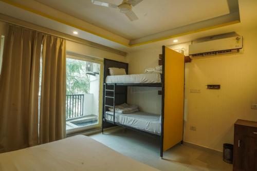 hotel weekend heights