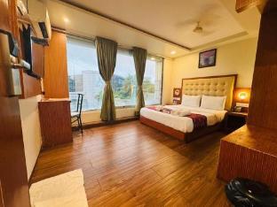 hotel aflon midc andheri east