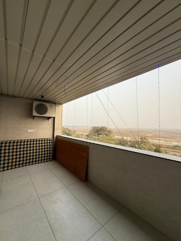 stella homestay yashobhoomi with rooftop