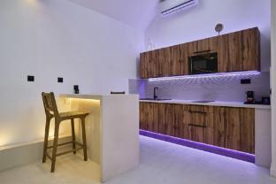 Loveroom O Diable Des Plaisirs,,4 star