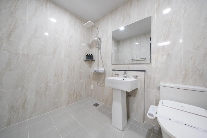 gunsan hound hotel