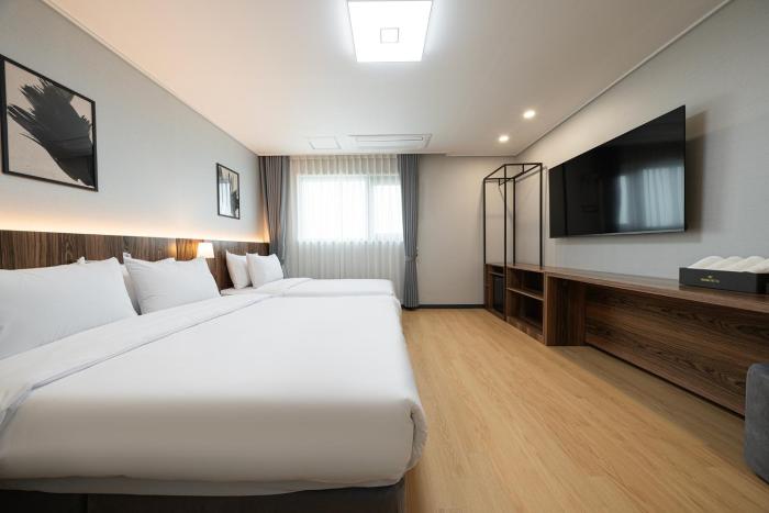 gunsan hound hotel