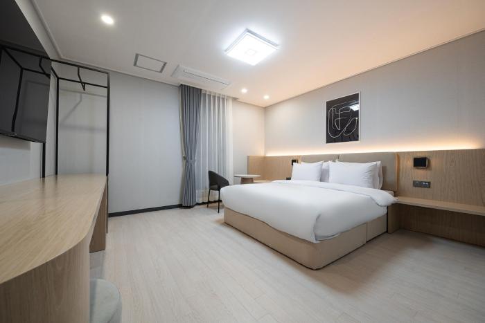 gunsan hound hotel