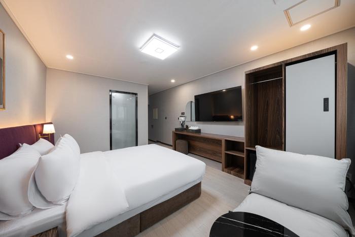 gunsan hound hotel