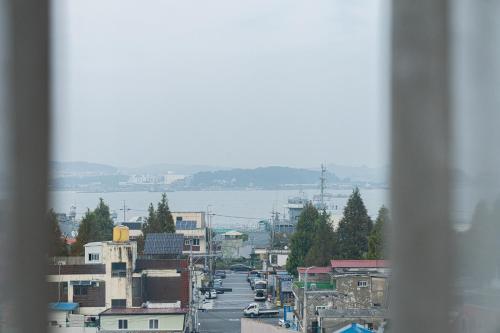 gunsan hound hotel