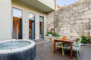 invictus escape jacuzzi and charm in the city