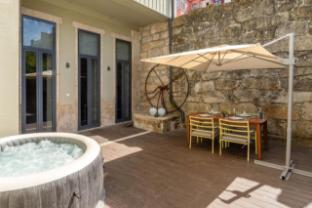 invictus escape jacuzzi and charm in the city
