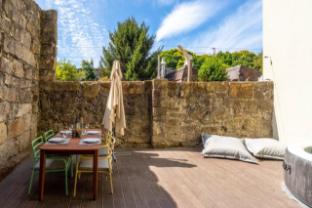 invictus escape jacuzzi and charm in the city