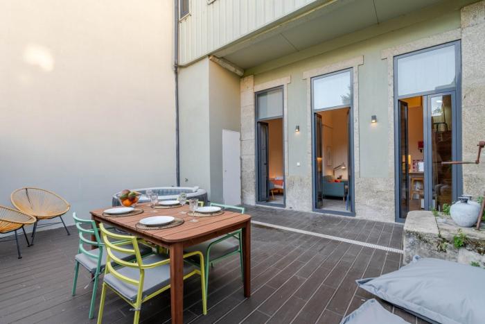 invictus escape jacuzzi and charm in the city
