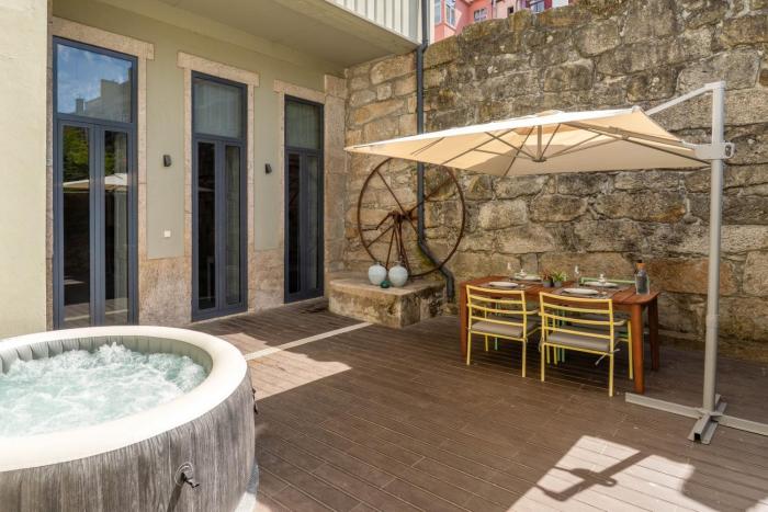 invictus escape jacuzzi and charm in the city