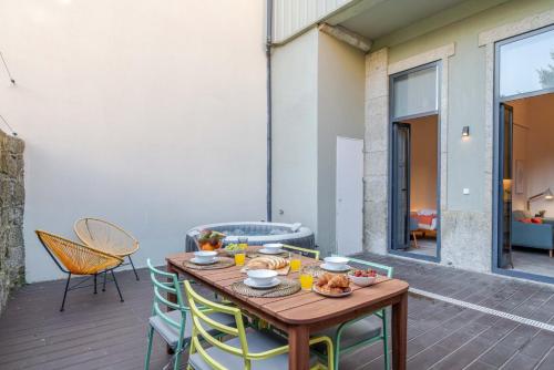 invictus escape jacuzzi and charm in the city