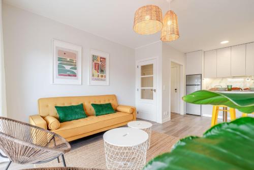 yellow breeze apartament