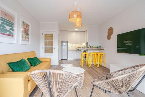 yellow breeze apartament
