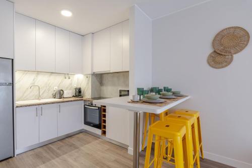 yellow breeze apartament