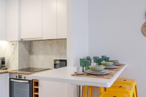 yellow breeze apartament