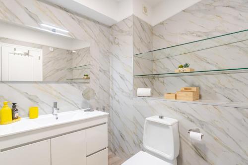 yellow breeze apartament