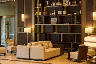 genpla hotel by shenzhen metro