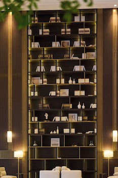 genpla hotel by shenzhen metro