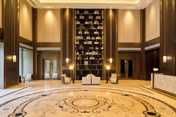 genpla hotel by shenzhen metro