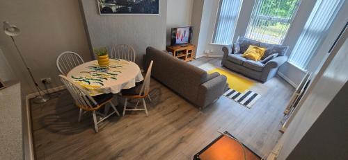 Alexandra Park Apartments,,3 star