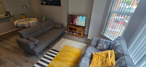 Alexandra Park Apartments,,3 star