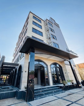 alesha hotel