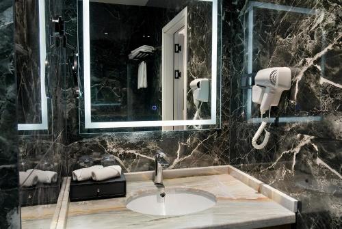 afrosiyob regency hotel