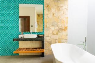 the sand suites and villas