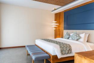 the sand suites and villas
