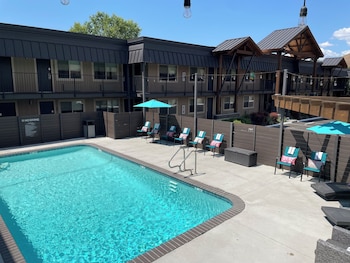 The Hotel Y, A Dazzler Select By Wyndham,,3 star