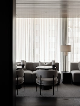 little national hotel adelaide