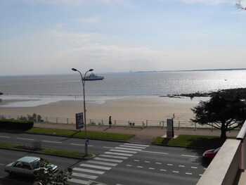 Kyriad - Royan Plage,,2 star