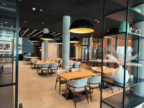 campanile prime warsaw airport