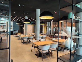 campanile prime warsaw airport