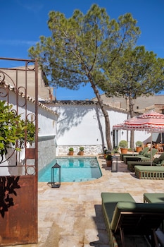 hotel casa trevino