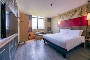 ibis xian baqiao tianwang hongqing subway station hotel