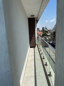 peravi suites at the signature