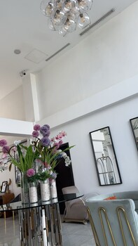 peravi suites at the signature