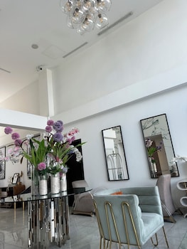 peravi suites at the signature