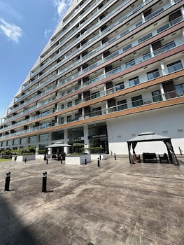 peravi suites at the signature