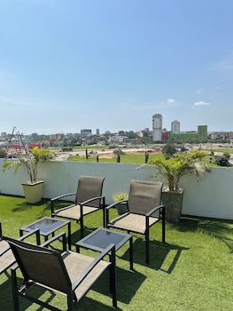 peravi suites at the signature