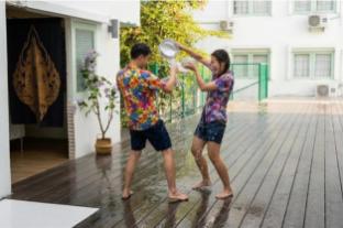 bangkok group bunk hotel khaosan
