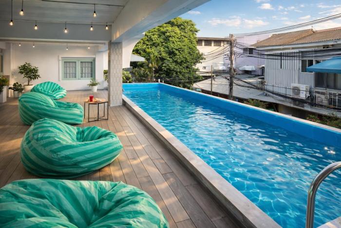 bangkok group bunk hotel khaosan