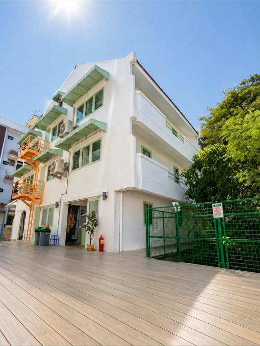 bangkok group bunk hotel khaosan
