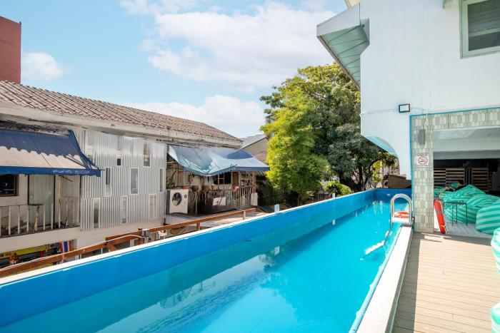bangkok group bunk hotel khaosan