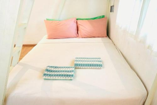 bangkok group bunk hotel khaosan