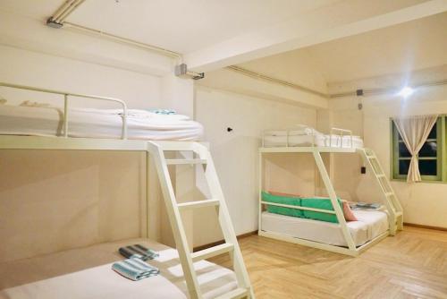 bangkok group bunk hotel khaosan